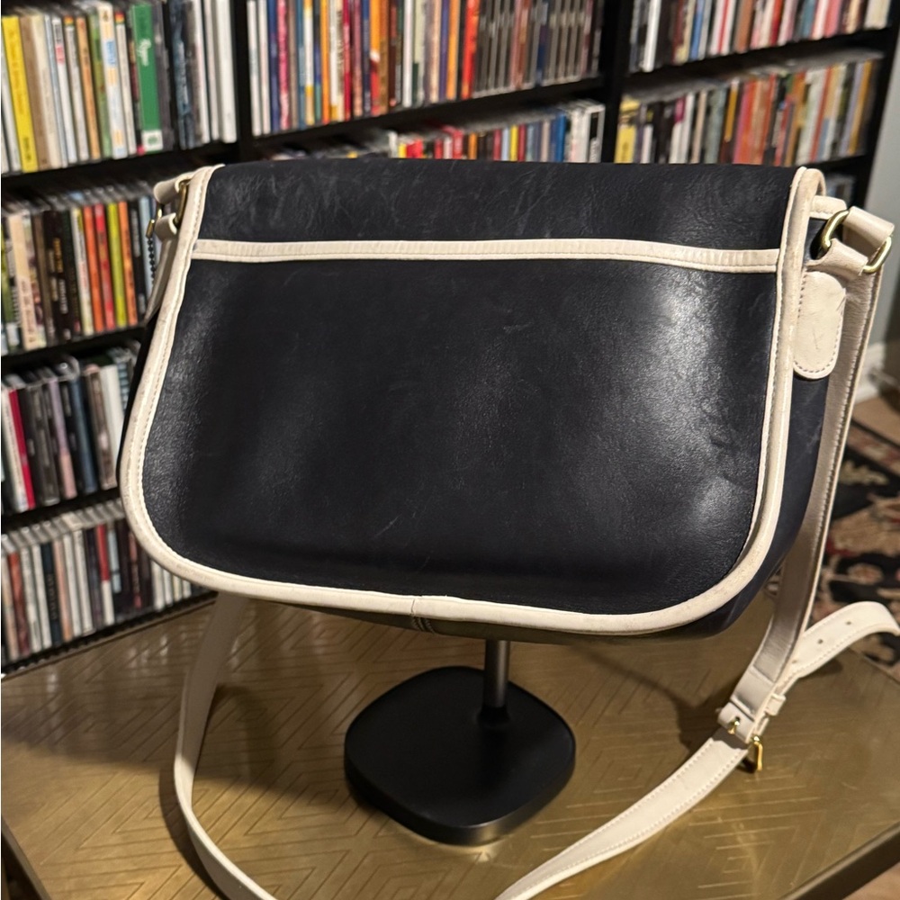 Rare Vintage Navy Blue and Parchment Leather Crossbody Coach Spectator City 9667 - Picture 2 of 13
